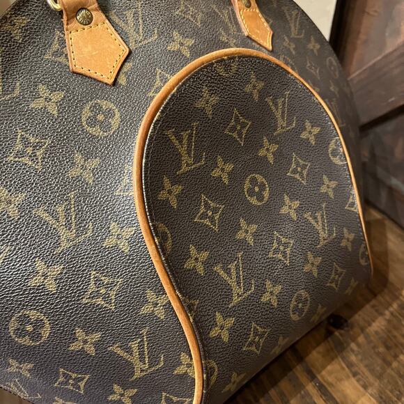 LOUIS VUITTON Ellipse MM Monogram Canvas Top Handle Bag - Picture 12 of 16